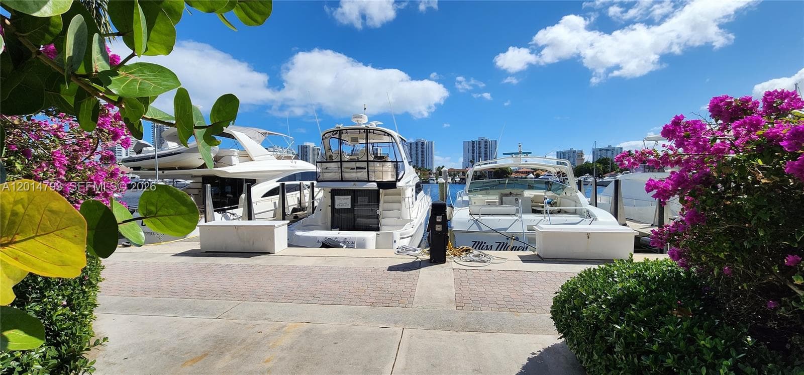 3610 Yacht Club Dr 615 photo 25