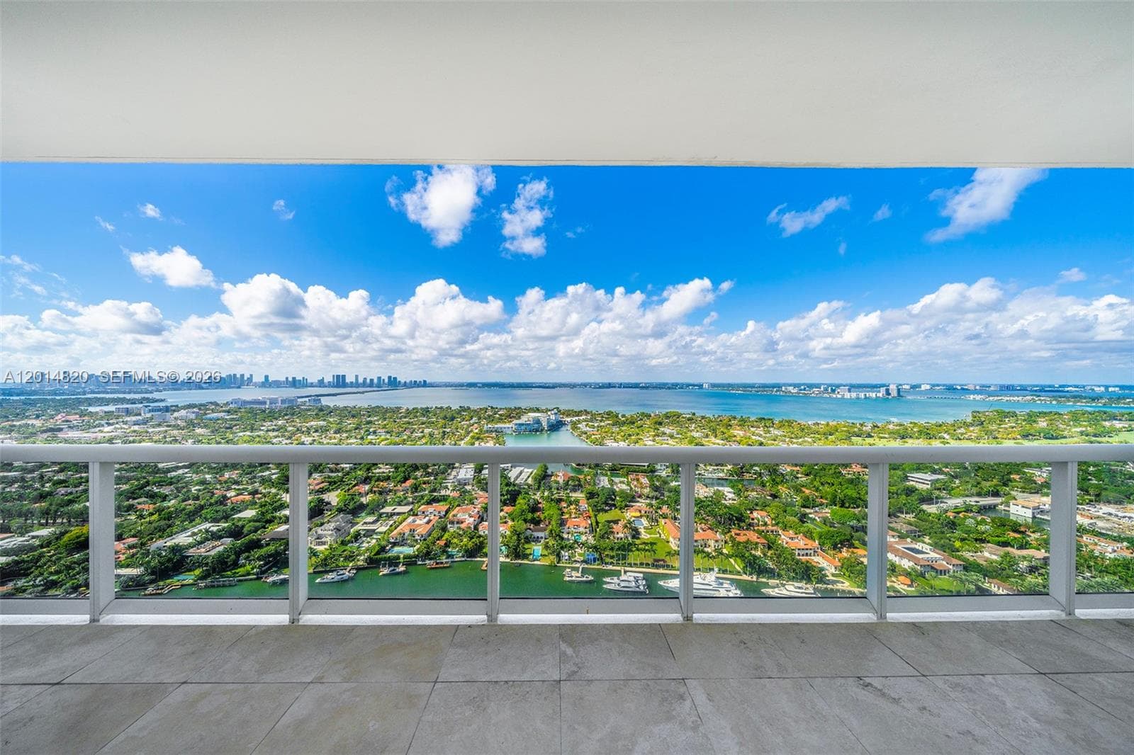 4775 Collins Ave PH4306 photo 16