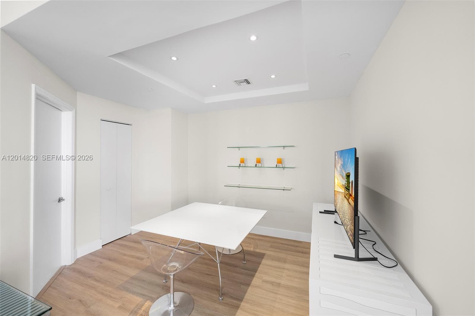 4775 Collins Ave PH4306 photo 3
