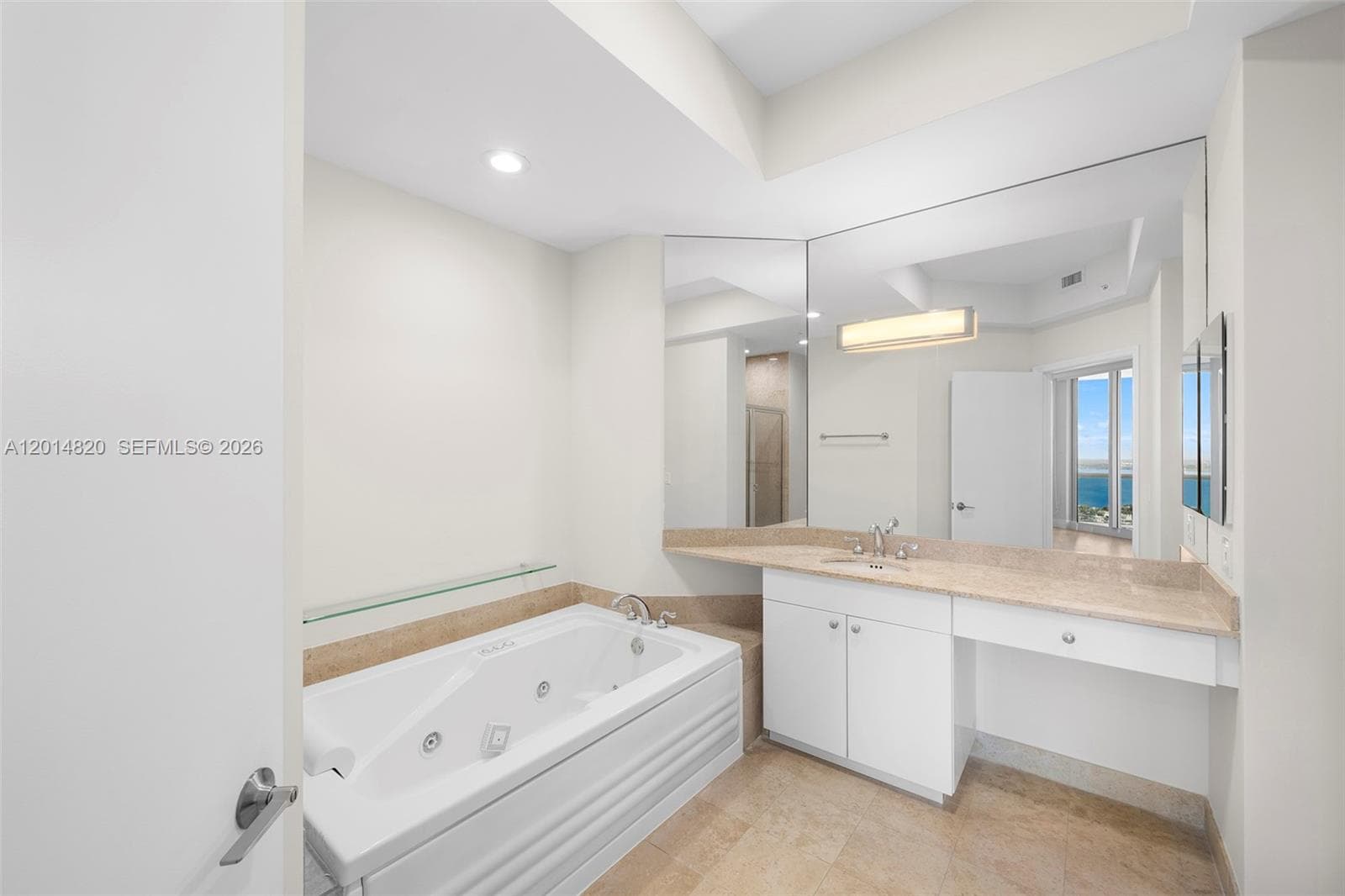 4775 Collins Ave PH4306 photo 15