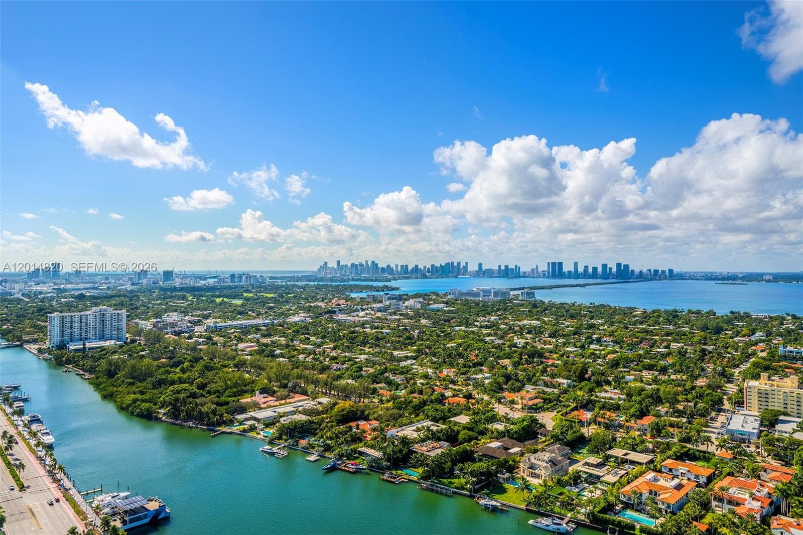 4775 Collins Ave PH4306 photo 19