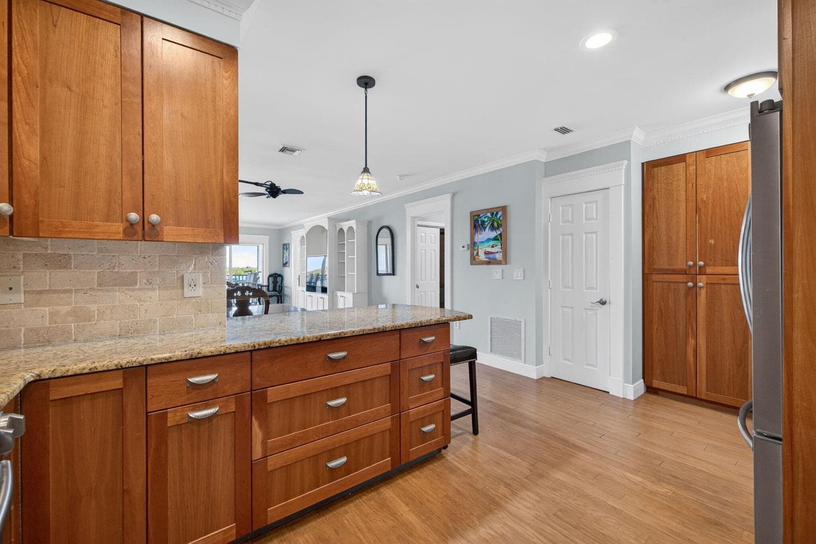 1630 Seaway Drive 304 photo 8