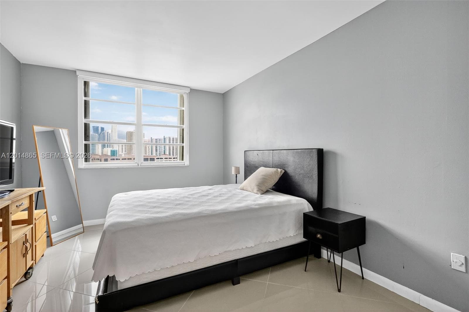 300 Bayview Dr 1009 photo 9
