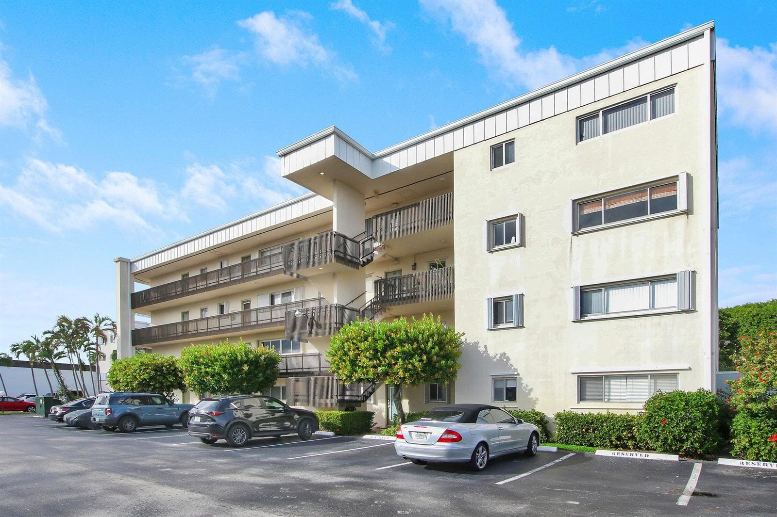 300 Waterway Drive S 407 photo 14