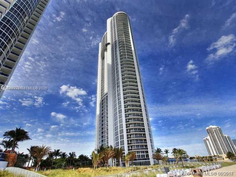 18201 Collins Ave 1908 photo 1