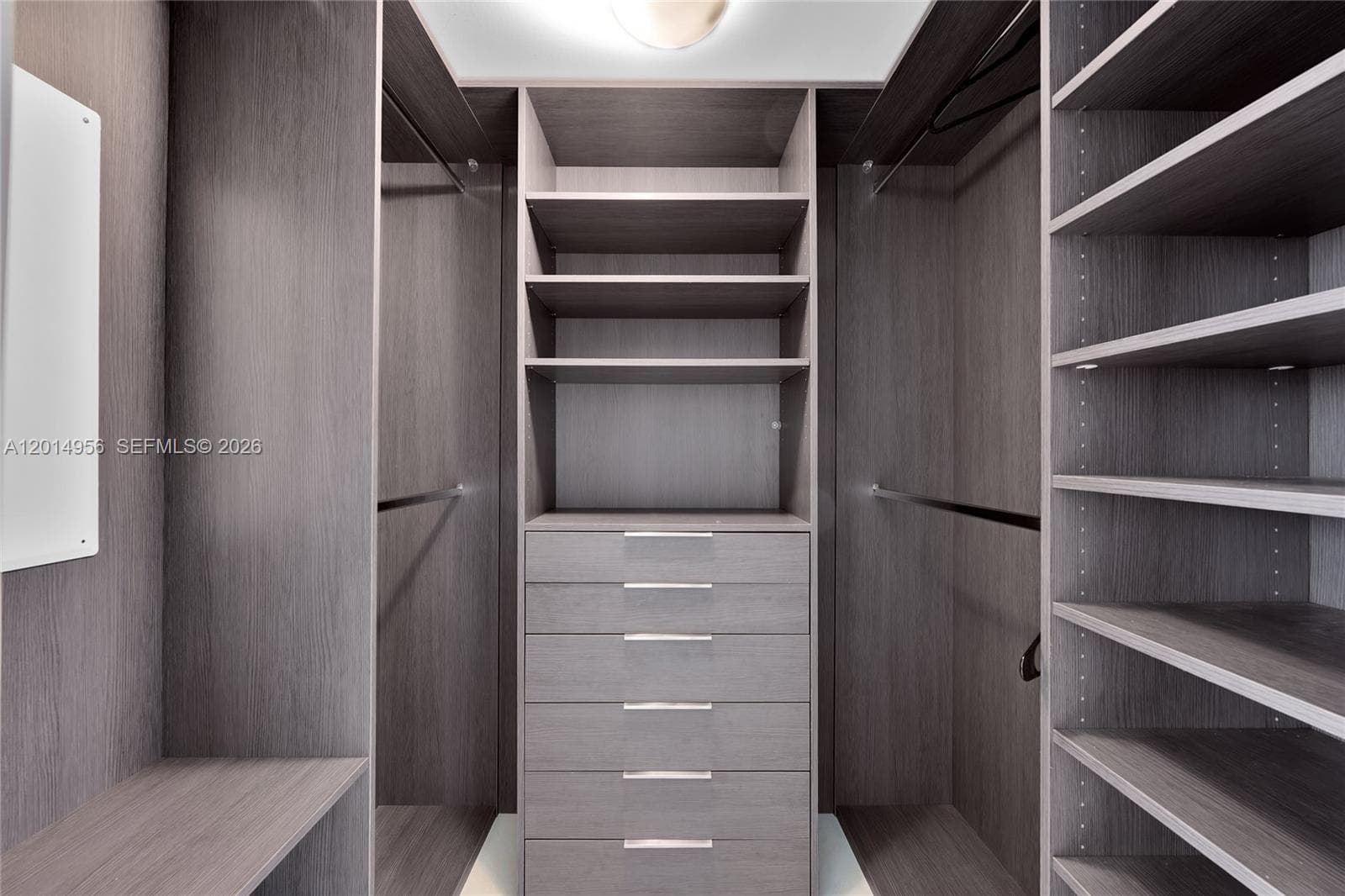 1800 Ocean Dr 2007 photo 19