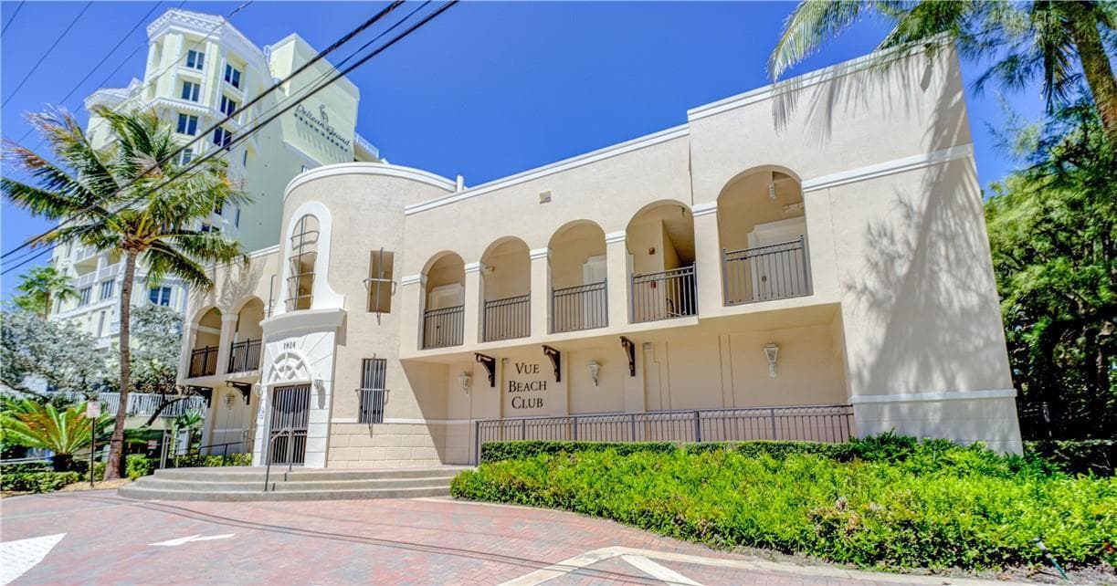2001 N Ocean Boulevard 203 photo 3