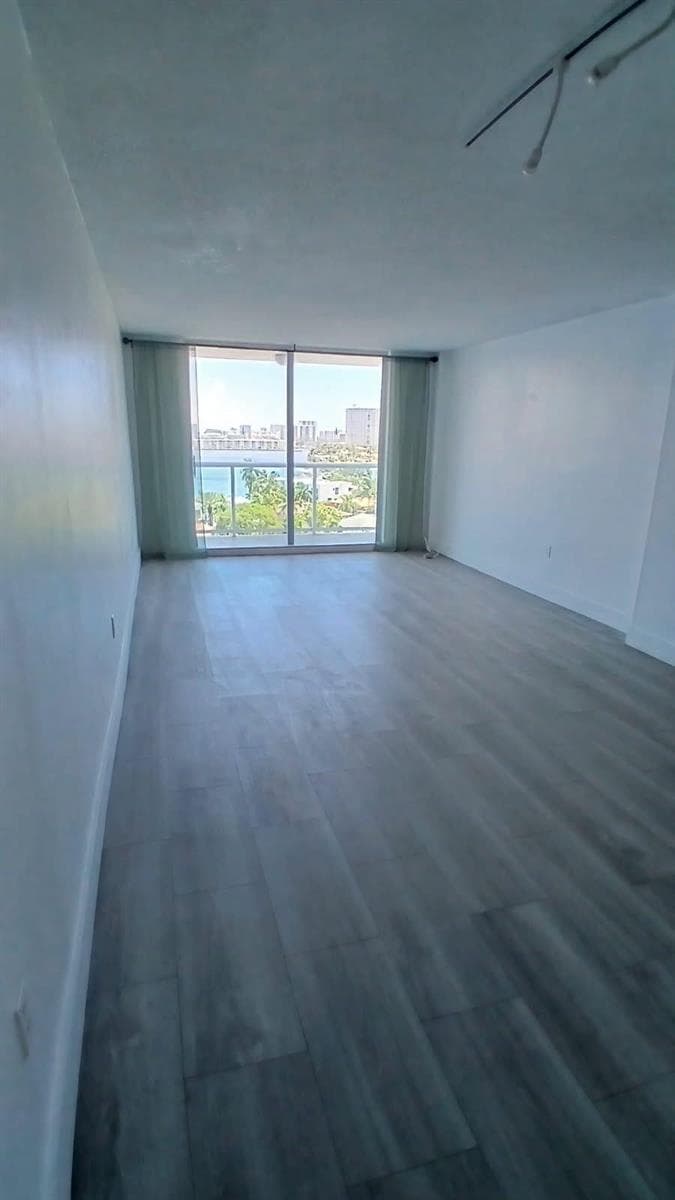 2841 NE 163rd Street 1111 photo 9