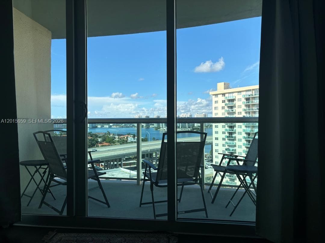 19380 Collins Ave 1219 photo 1