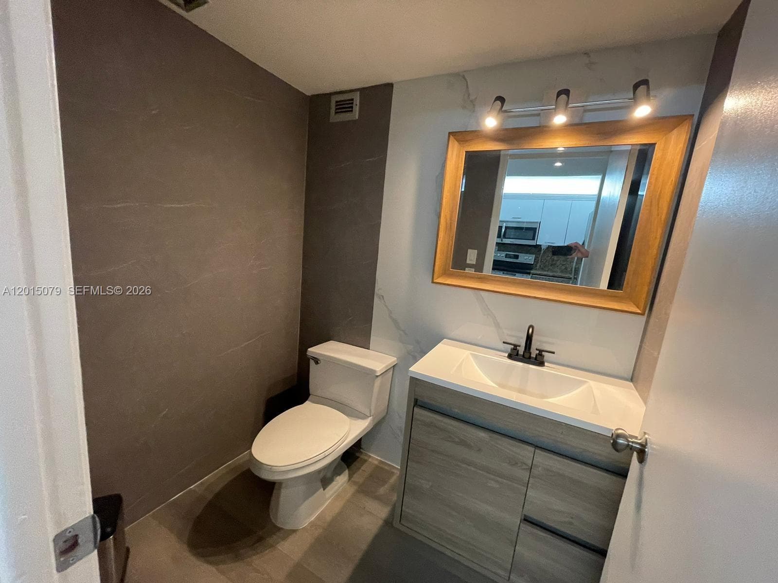 1901 Brickell Ave B2104 photo 6