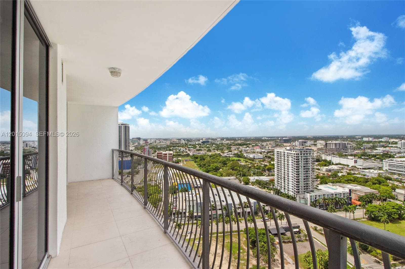 1750 N Bayshore Dr 3111 photo 6