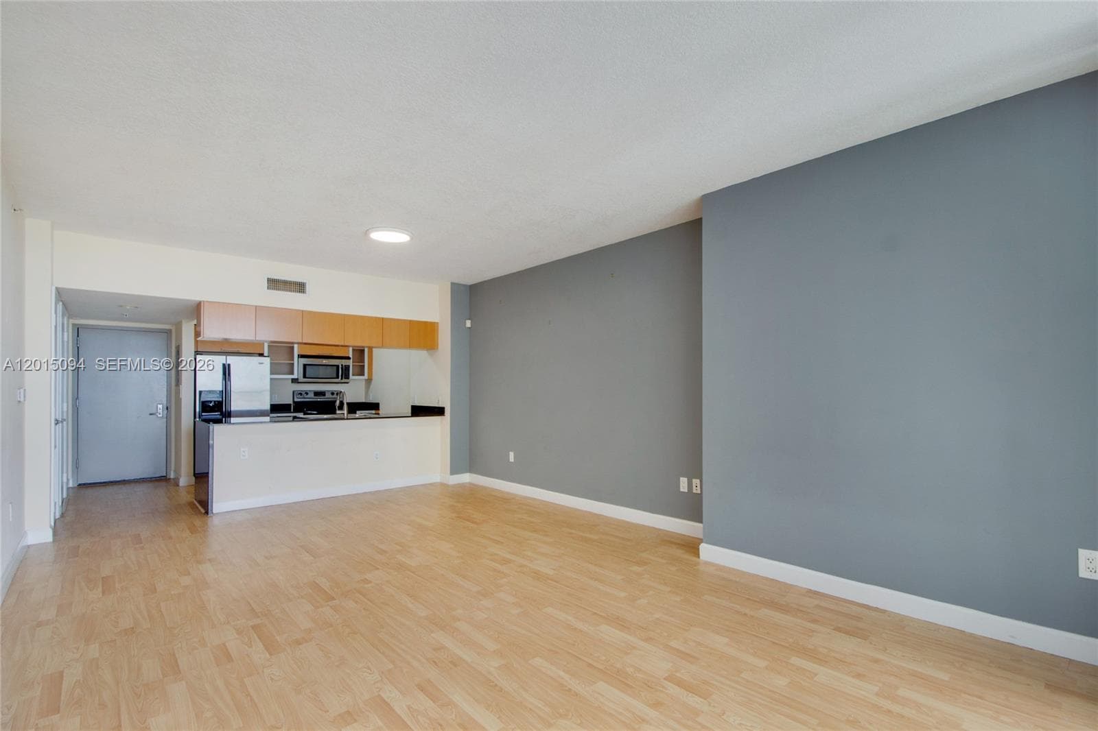 1750 N Bayshore Dr 3111 photo 1