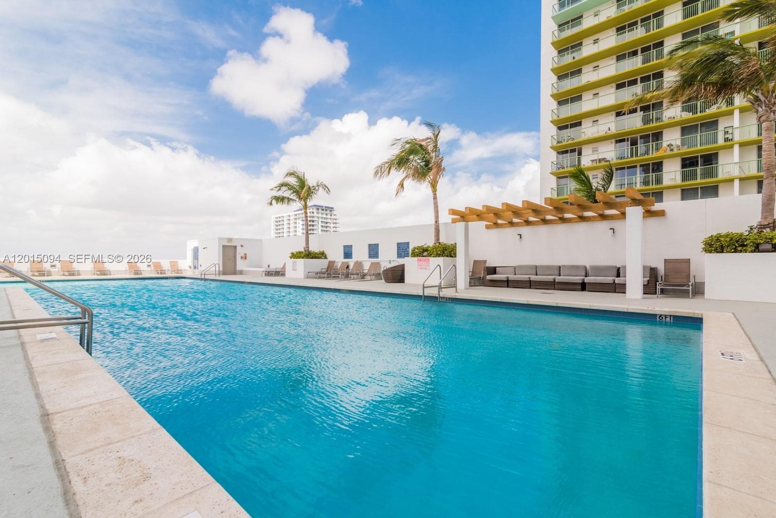 1750 N Bayshore Dr 3111 photo 18