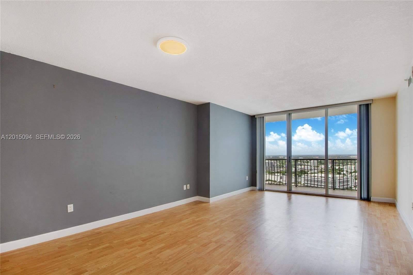 1750 N Bayshore Dr 3111 photo 4