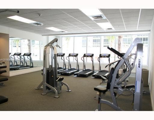 1750 N Bayshore Dr 3111 photo 21