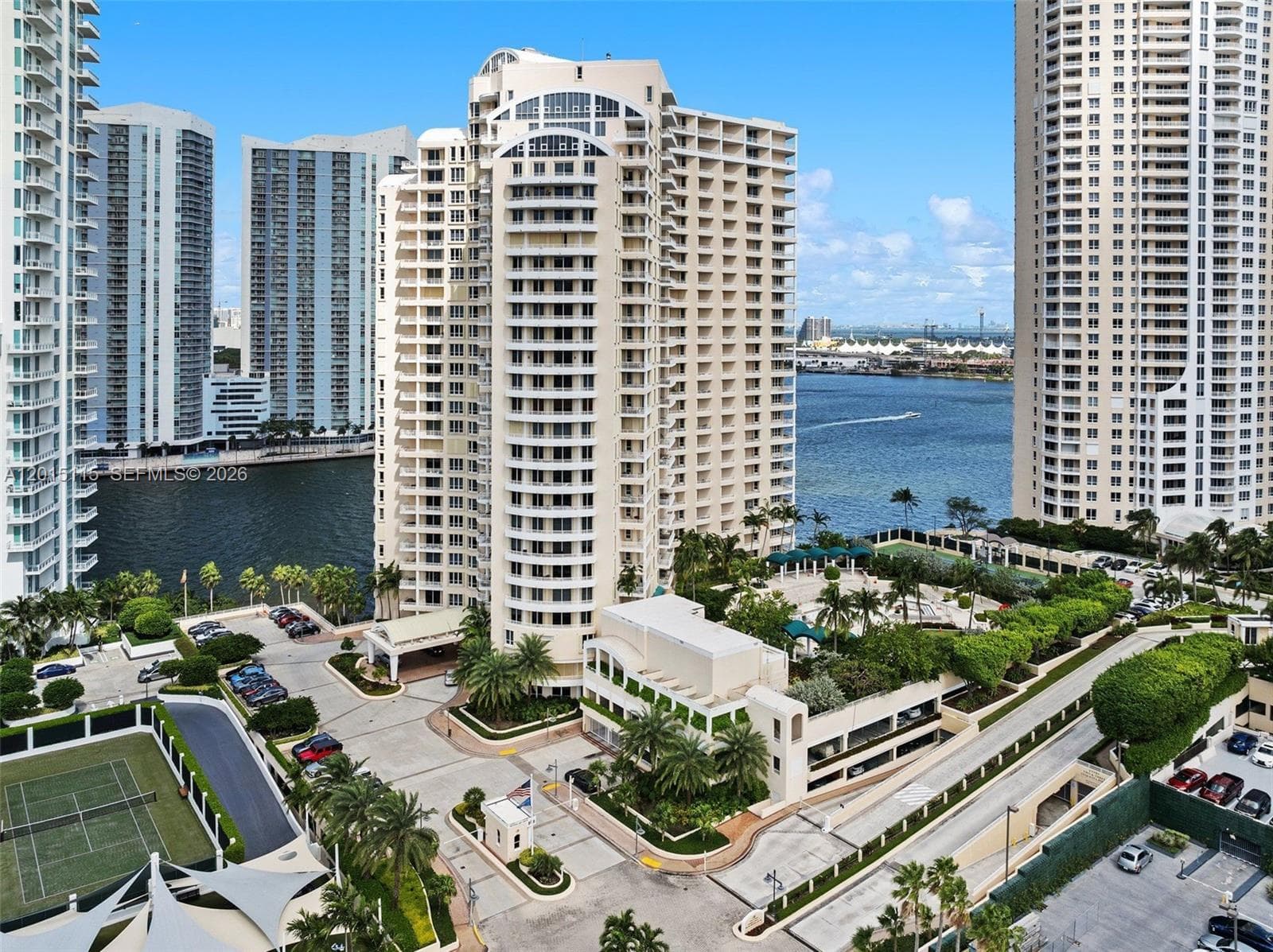 888 Brickell Key Dr 609 photo 2