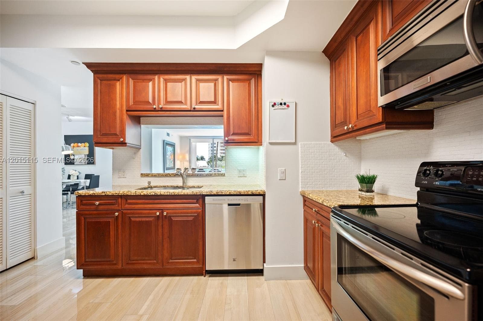 888 Brickell Key Dr 609 photo 12