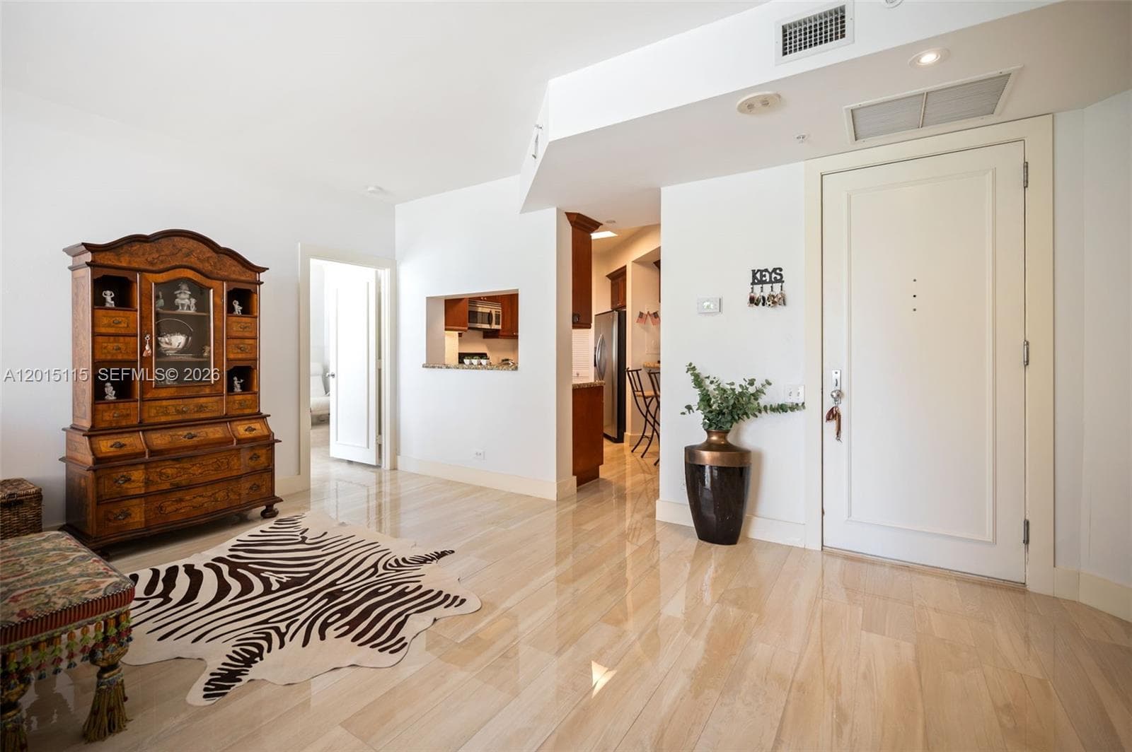 888 Brickell Key Dr 609 photo 5