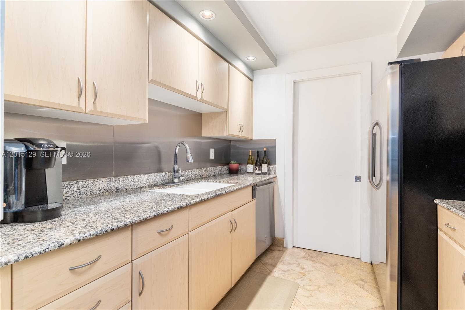 6917 Collins Ave L-103 photo 7