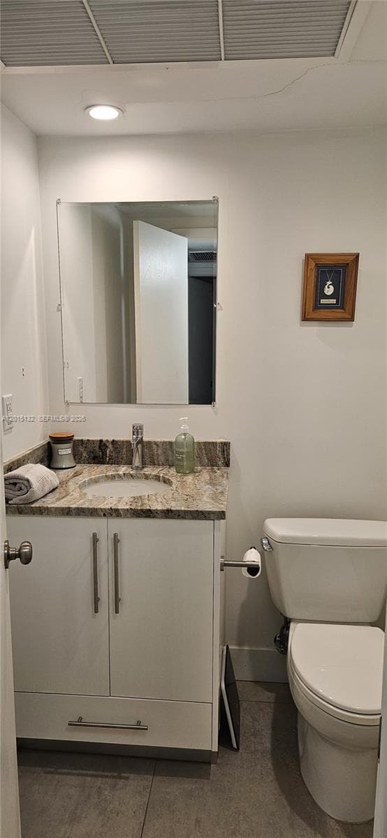 90 Edgewater Dr 1219 photo 13