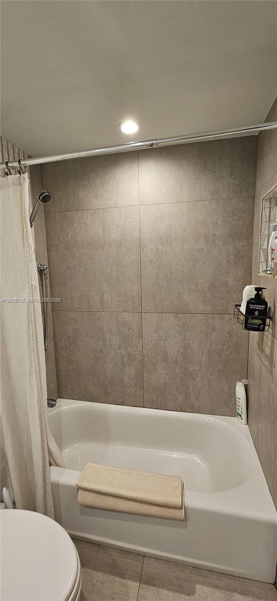 90 Edgewater Dr 1219 photo 14