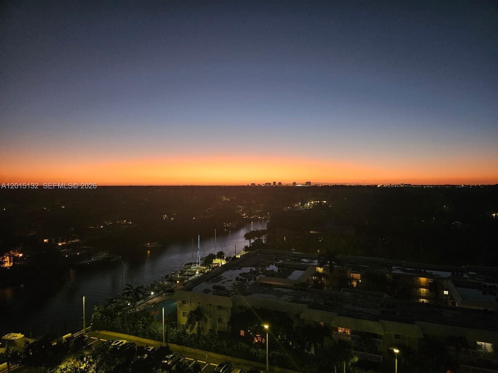 90 Edgewater Dr 1219 photo 18