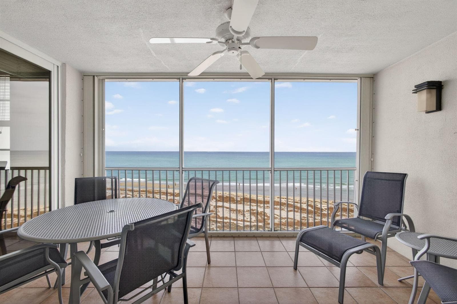 840 Ocean Drive 406 photo 2