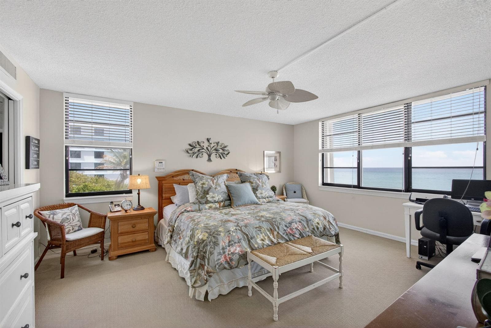 840 Ocean Drive 406 photo 22