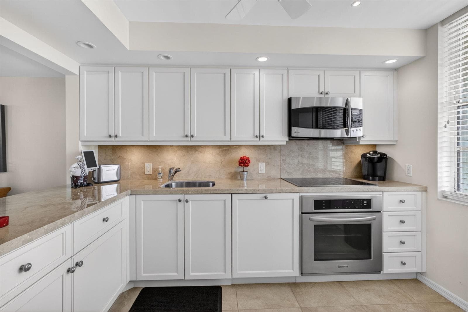 840 Ocean Drive 406 photo 15
