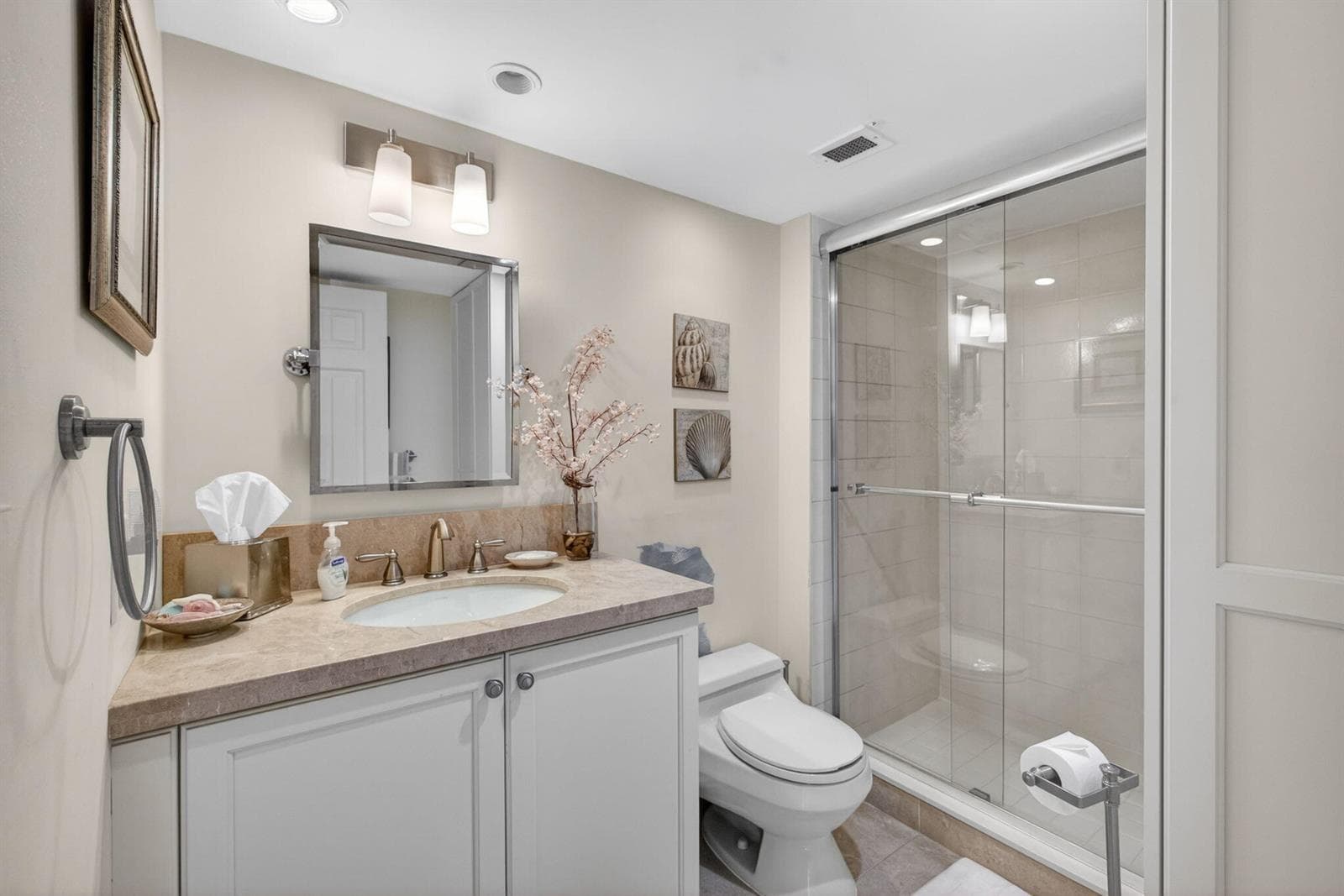 840 Ocean Drive 406 photo 19