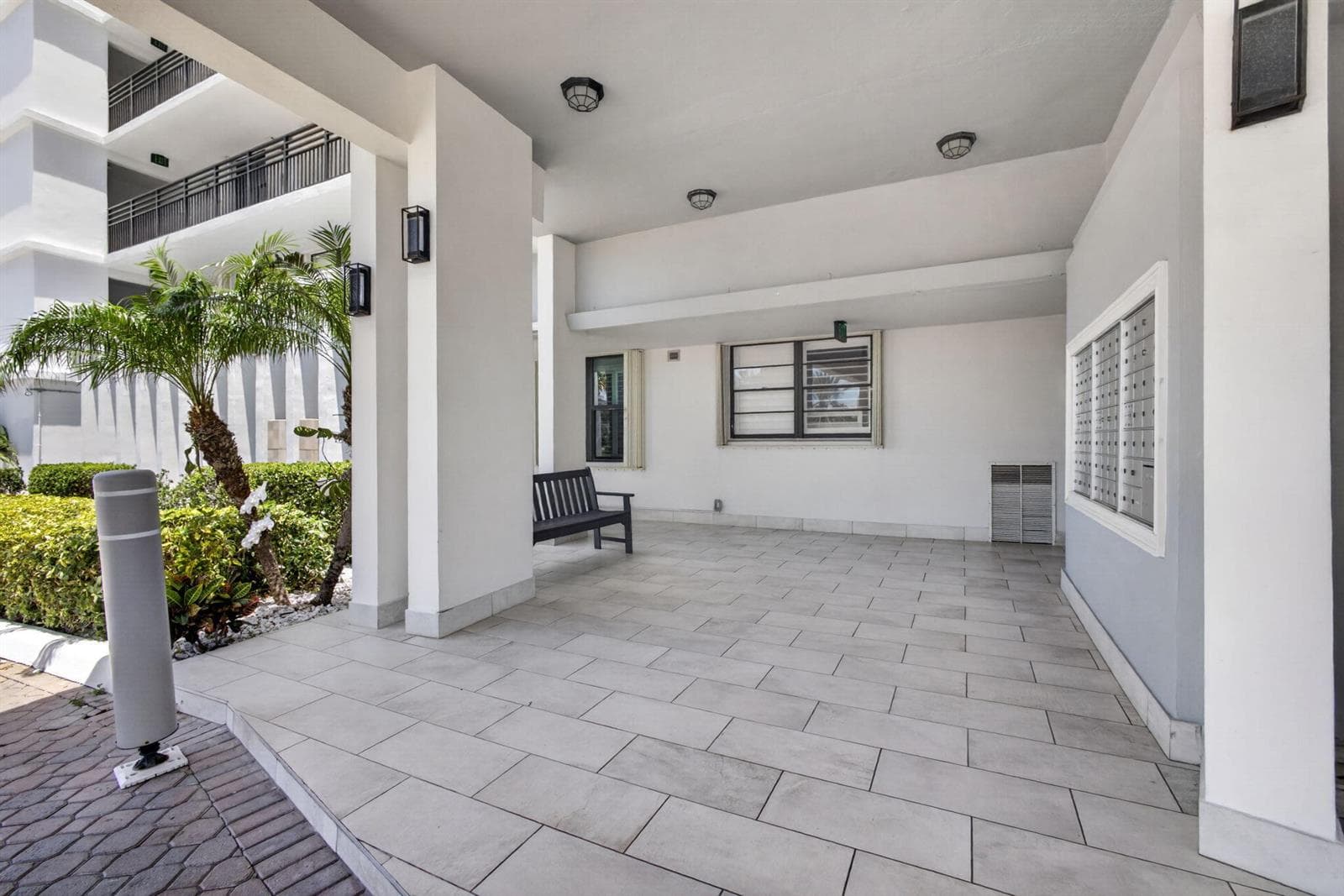 840 Ocean Drive 406 photo 4