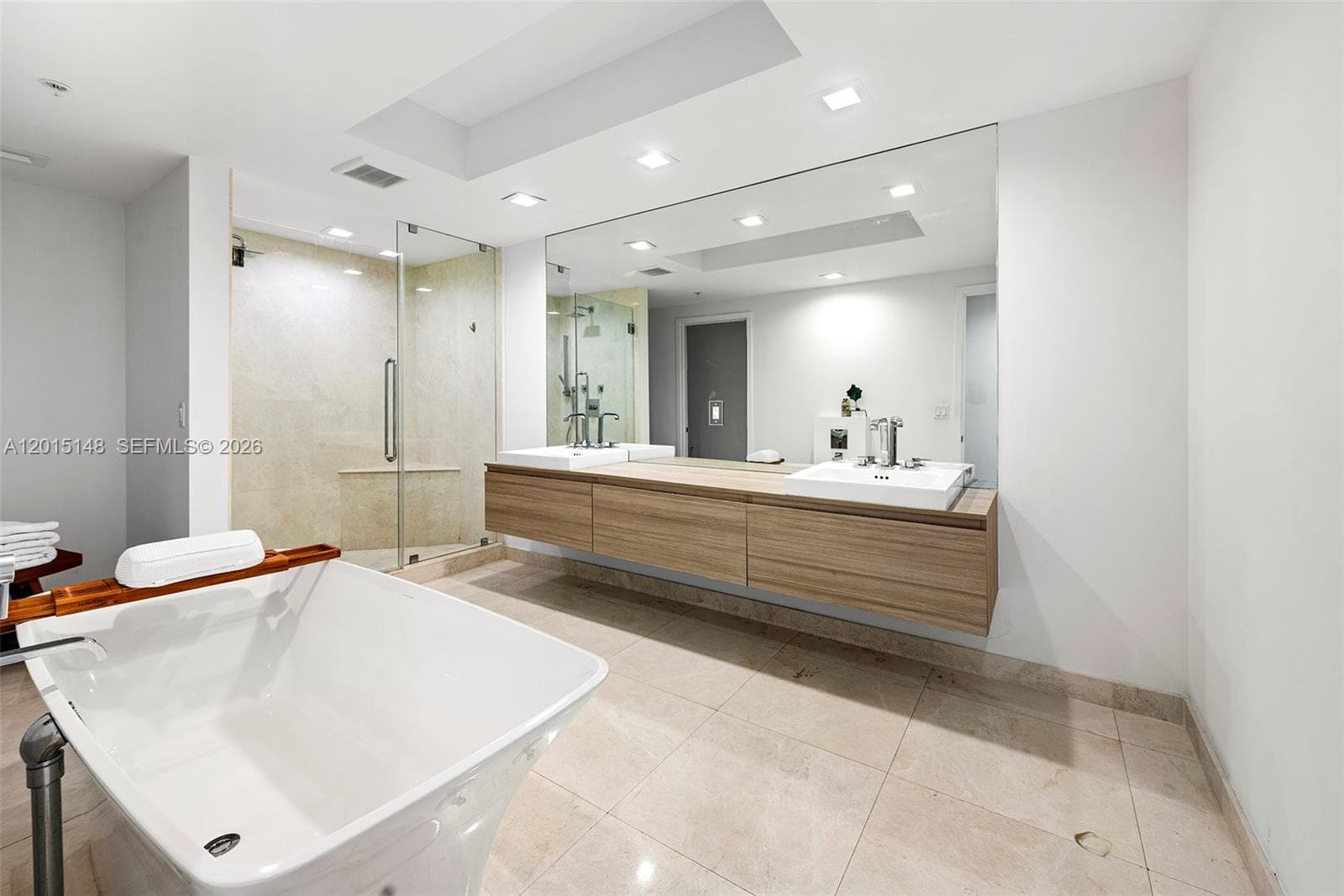 17111 Biscayne Blvd 606 photo 19