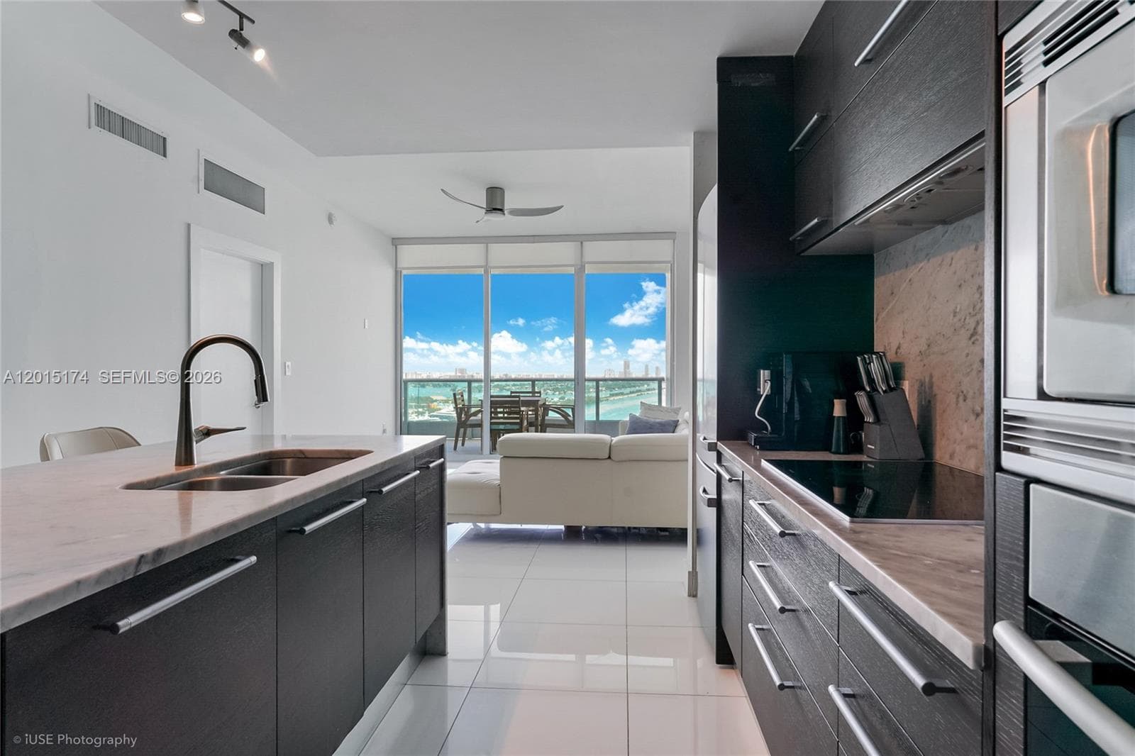 900 Biscayne Blvd 3407 photo 4