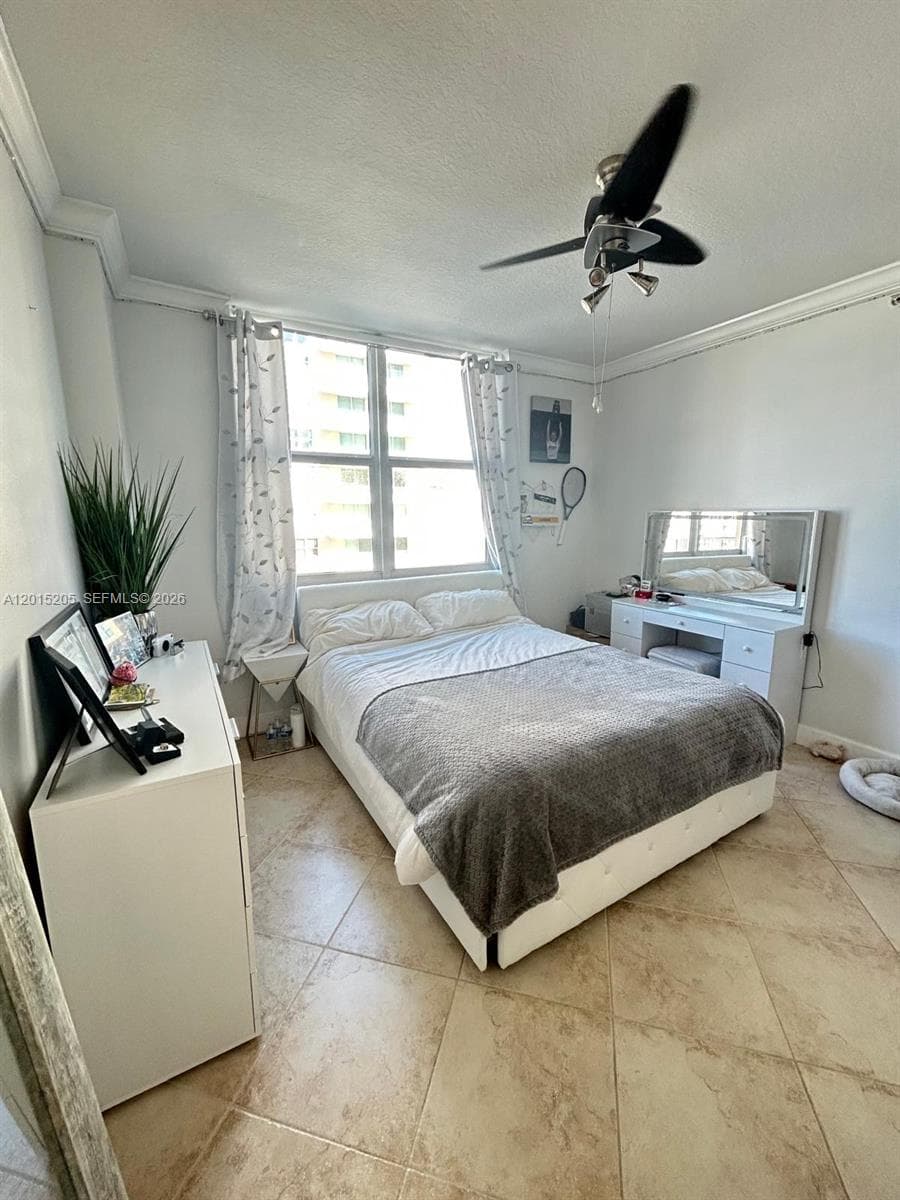625 Casa Loma Blvd 1009 photo 10