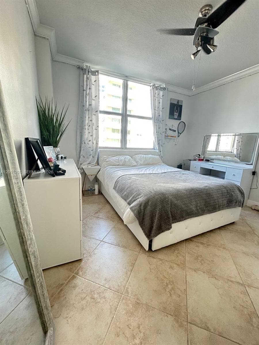 625 Casa Loma Blvd 1009 photo 14
