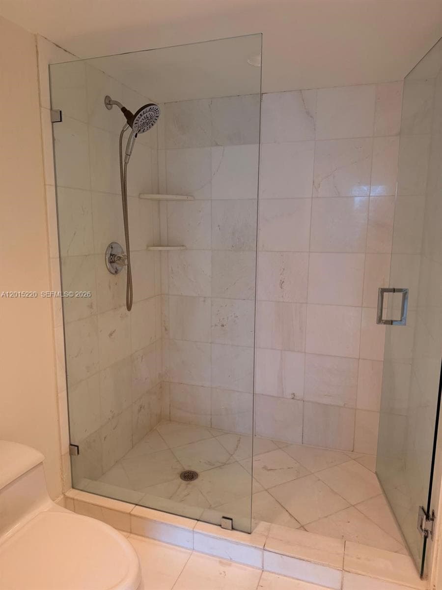 19101 NE 36th Ct 1801 photo 13