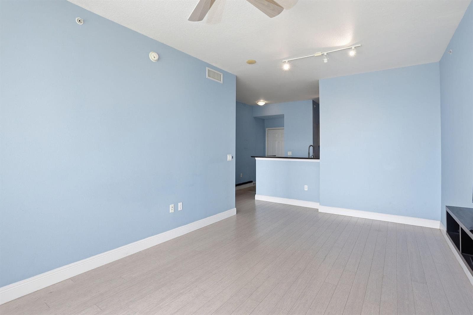 100 NE 6th Street 705 photo 15