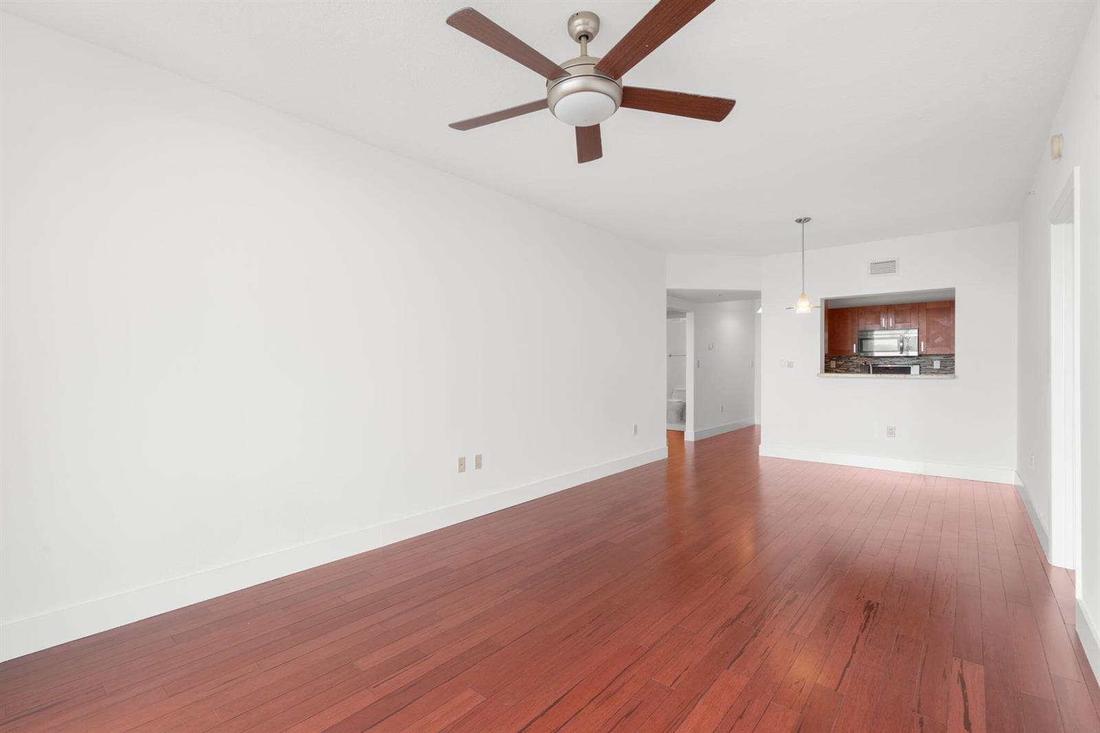 3020 NE 32nd Avenue 704 photo 9