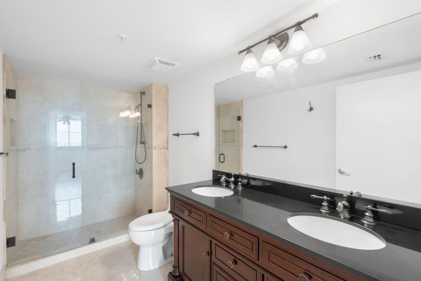 3020 NE 32nd Avenue 704 photo 11