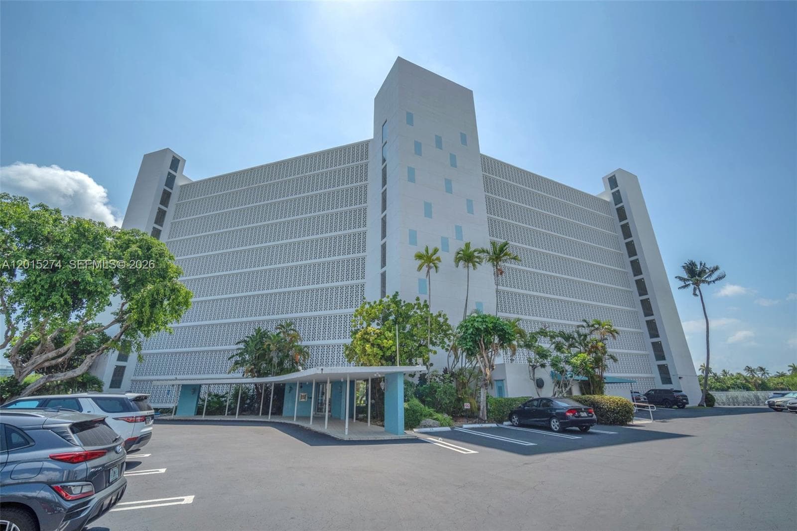 9101 Bay Harbor Dr 101 photo 2