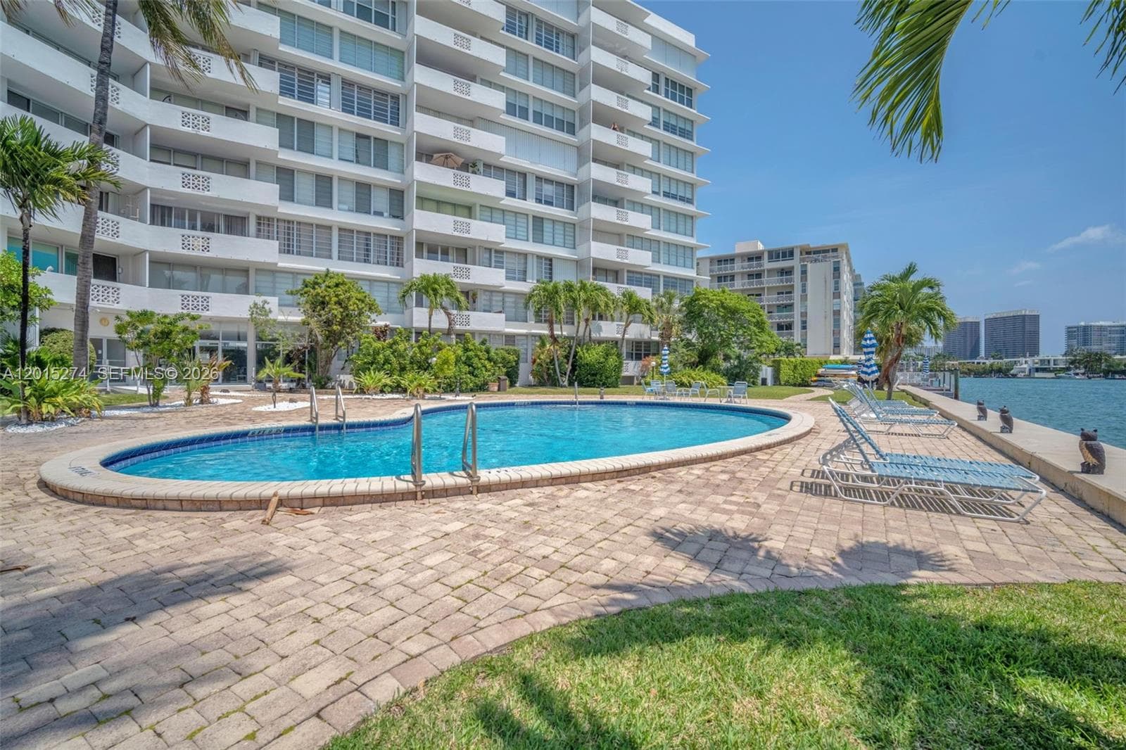 9101 Bay Harbor Dr 101 photo 10