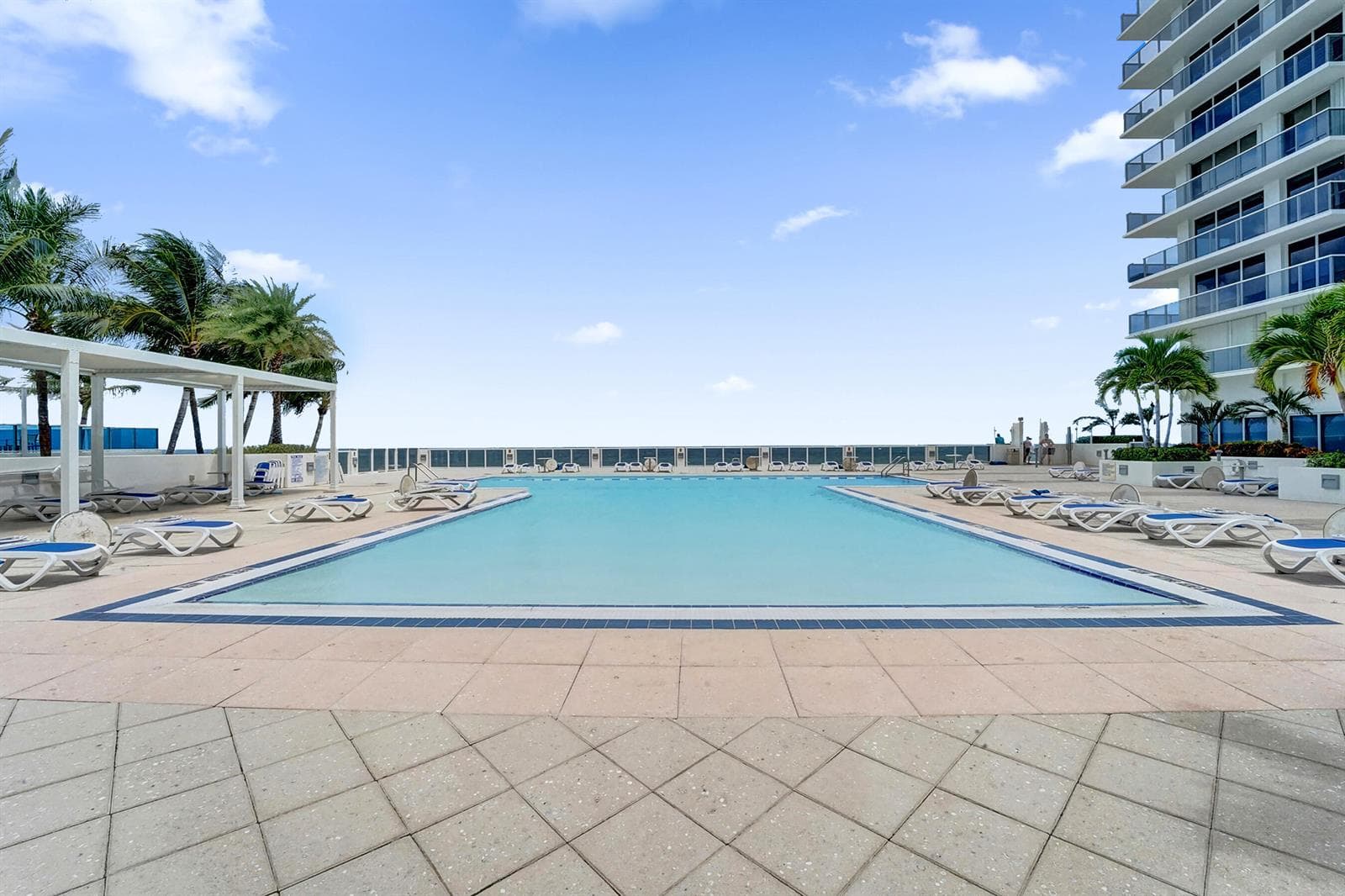 2751 S Ocean Drive 302s photo 4