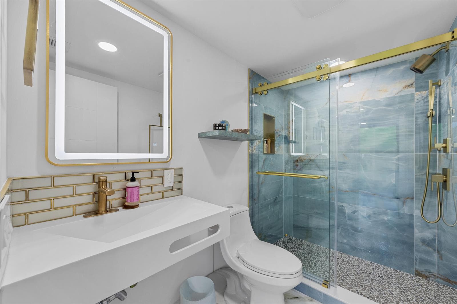 124 Lakeshore Drive G35 photo 23