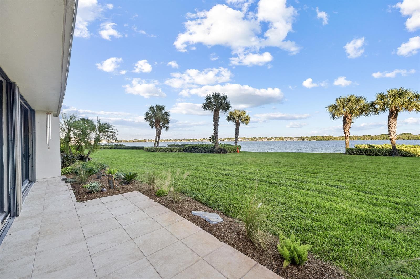 124 Lakeshore Drive G35 photo 24