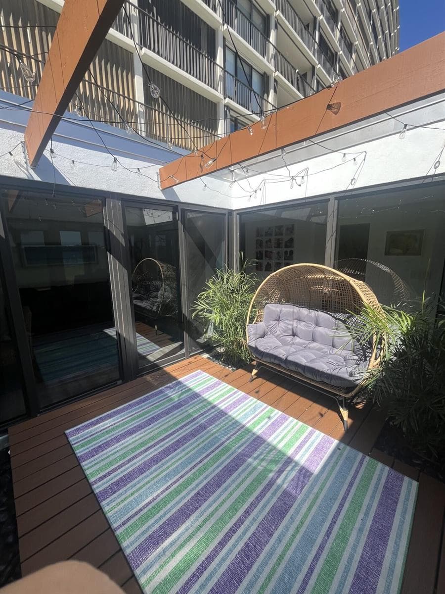 124 Lakeshore Drive G35 photo 18