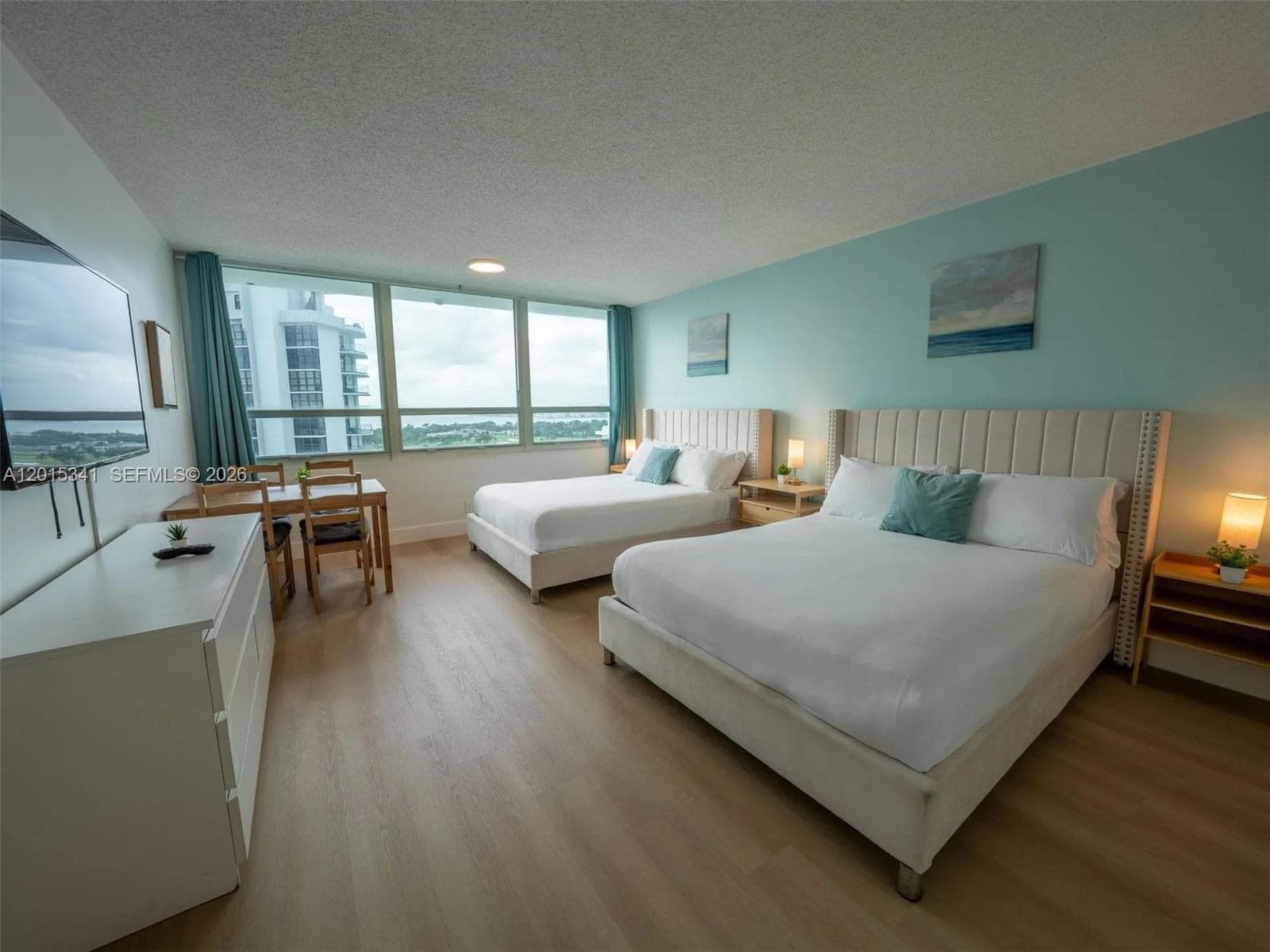 5445 Collins Ave 1718 photo 1