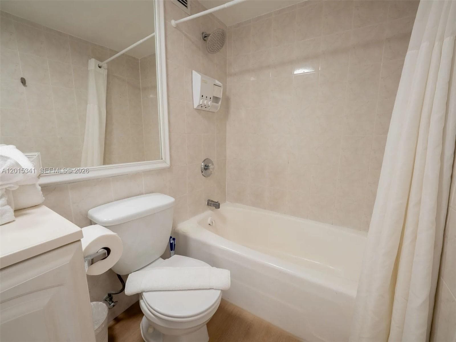 5445 Collins Ave 1718 photo 5