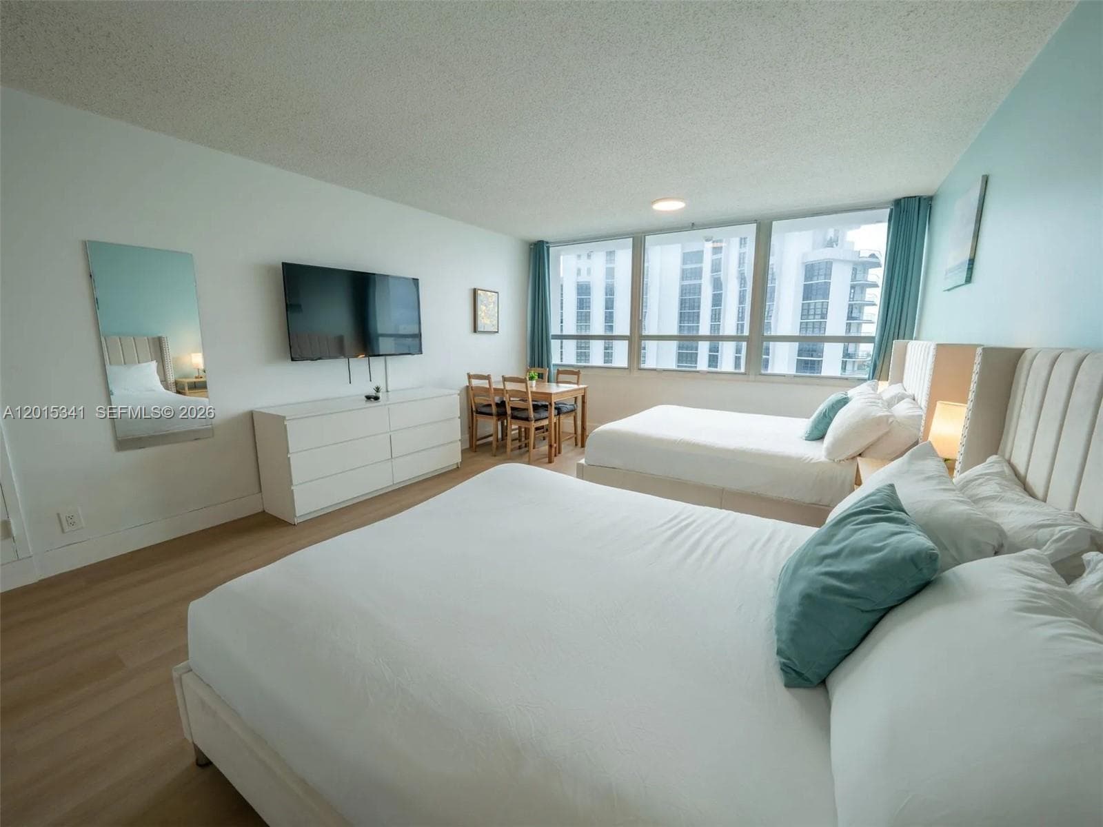 5445 Collins Ave 1718 photo 10
