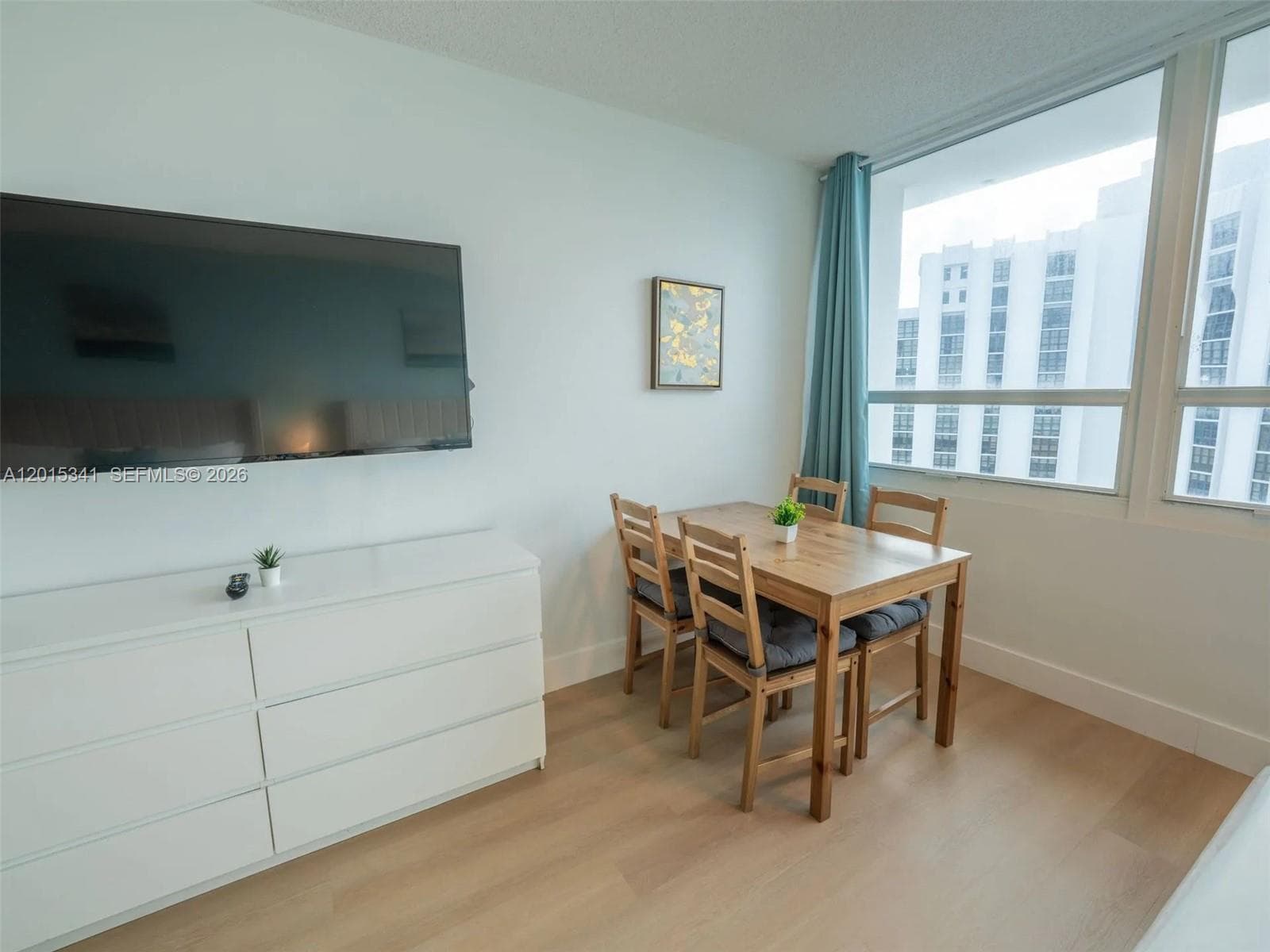 5445 Collins Ave 1718 photo 8