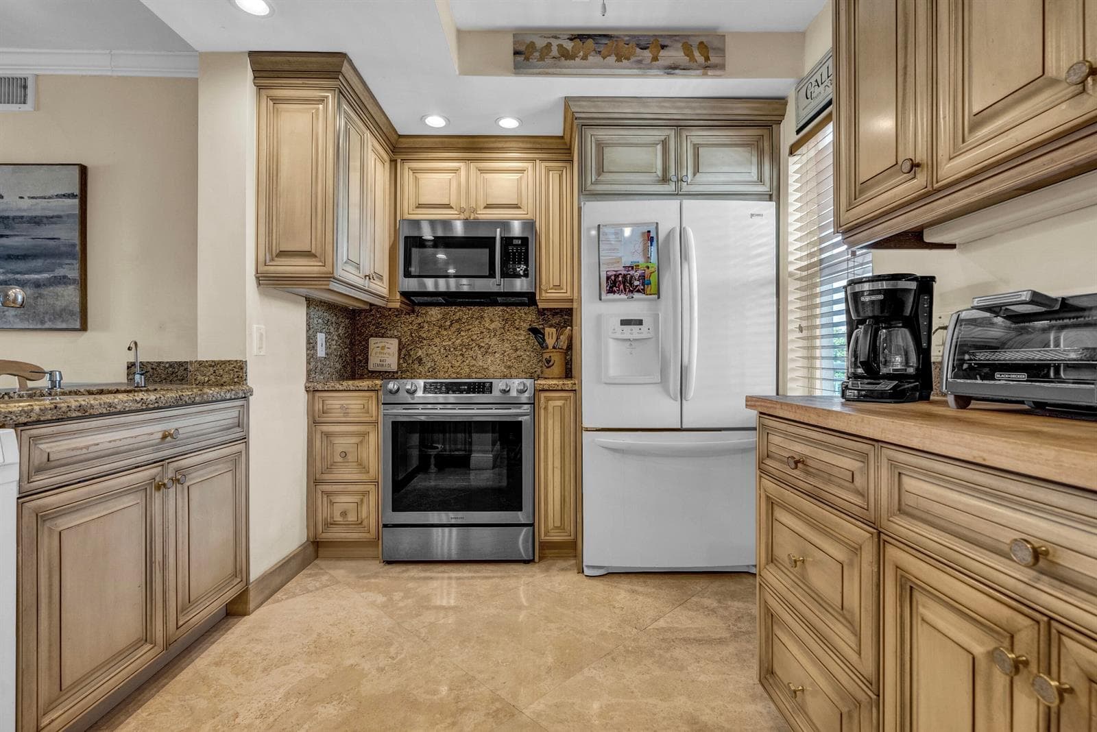 3050 NE 48th Court 305 photo 12